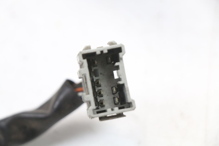 photo de WIĄZKA PRZEWODÓW REFLEKTORA HONDA FES S-WING SWING ABS 125 (2007 - 2015) - Zoom stanu zużycia