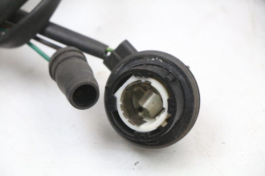 photo de WIĄZKA PRZEWODÓW REFLEKTORA HONDA FES S-WING SWING ABS 125 (2007 - 2015) - Inny kąt widzenia