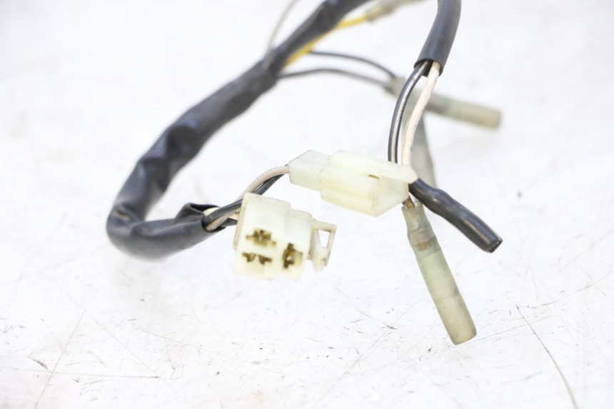 photo de WIĄZKA PRZEWODÓW REFLEKTORA HYOSUNG GTR 125 (2006 - 2008) - Inny kąt widzenia