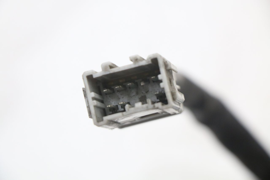 photo de WIĄZKA PRZEWODÓW REFLEKTORA HONDA FES S-WING SWING 125 (2007 - 2015) - Zoom stanu zużycia