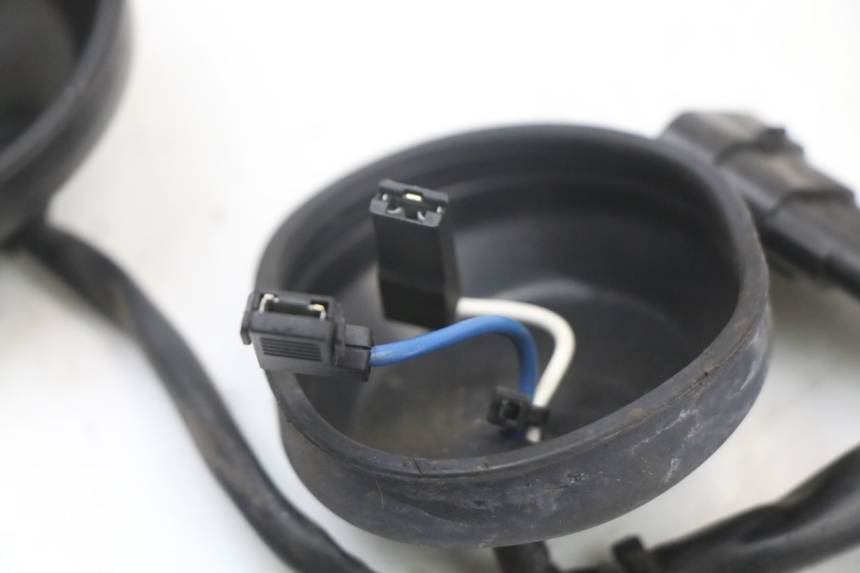 photo de WIĄZKA PRZEWODÓW REFLEKTORA MOTO GUZZI NORGE 8V GT 1200 (2011 - 2016) - Inny kąt widzenia