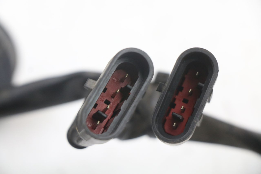 photo de WIĄZKA PRZEWODÓW REFLEKTORA MOTO GUZZI NORGE 8V GT 1200 (2011 - 2016) - Widok ogólny