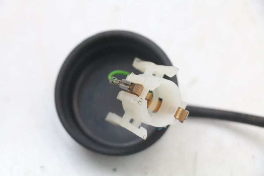 photo de WIĄZKA PRZEWODÓW REFLEKTORA PEUGEOT SATELIS 125 (2010 - 2012) - Zoom stanu zużycia