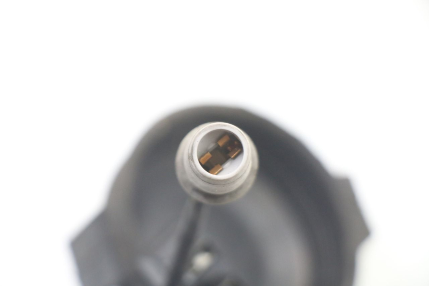 photo de WIĄZKA PRZEWODÓW REFLEKTORA PIAGGIO X8 125 (2004 - 2007) - Zbliżenie techniczne