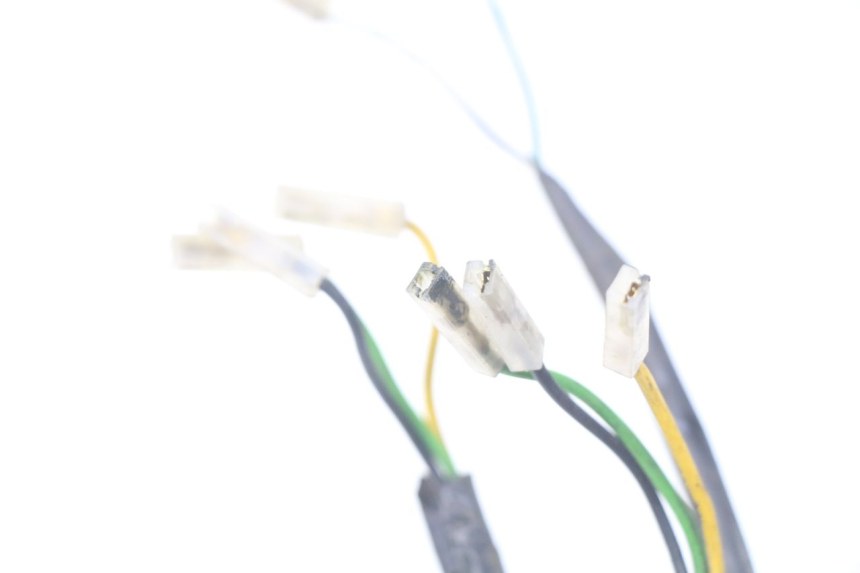 photo de WIĄZKA PRZEWODÓW REFLEKTORA YAMAHA YP MAJESTY 125 (1998 - 2001) - Inny kąt widzenia