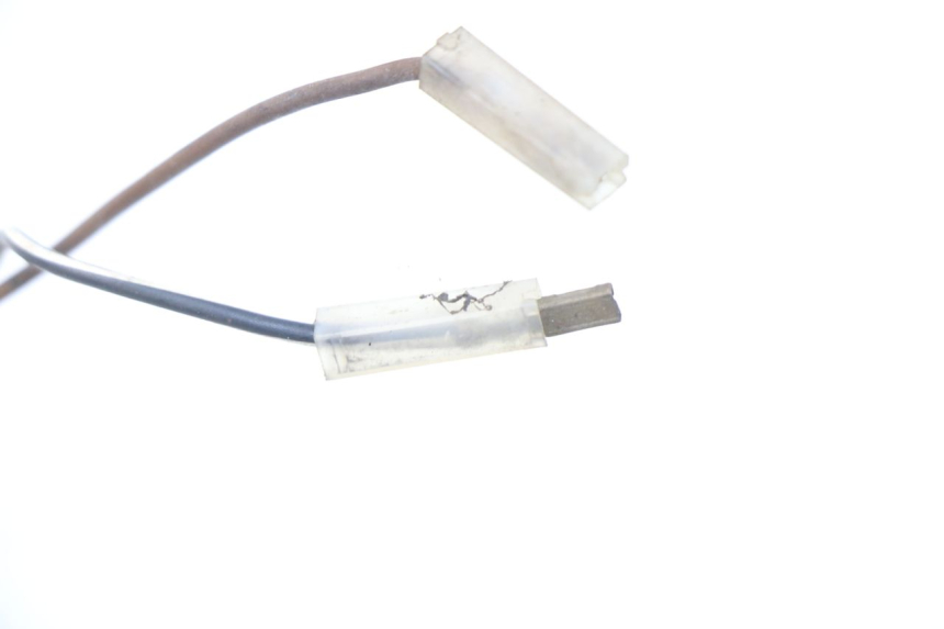 photo de WIĄZKA PRZEWODÓW REFLEKTORA YAMAHA YP MAJESTY 125 (1998 - 2001) - Zbliżenie techniczne