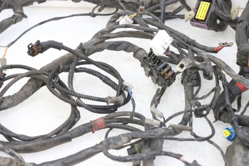 photo de WIĄZKA ELEKTRYCZNA PIAGGIO MP3 125 (2006 - 2014) - Kontrola wizualna