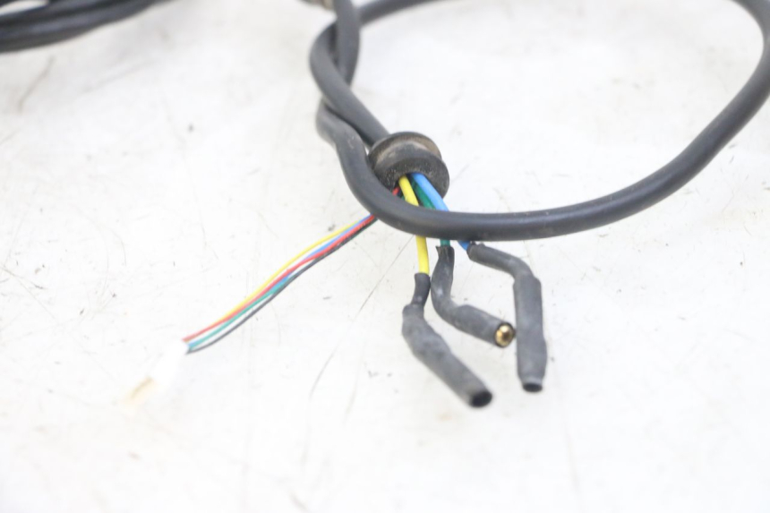 photo de INSTALACJA ELEKTRYCZNA PUNK ELECTRIC RIDER 1 - Stan powierzchni