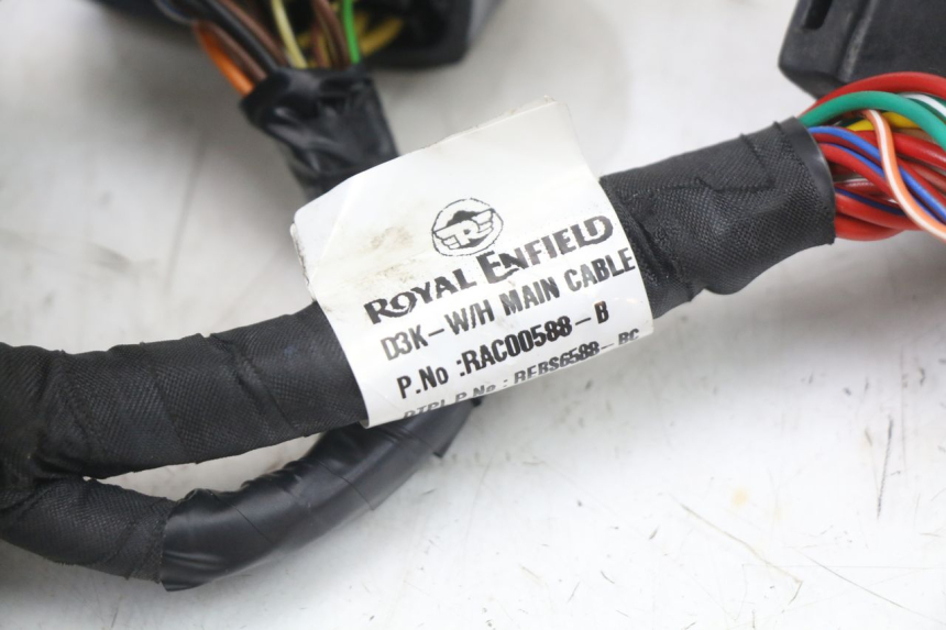 photo de INSTALACJA ELEKTRYCZNA ROYAL ENFIELD SCRAM 411 (2022 - 2024) - Zbliżenie techniczne
