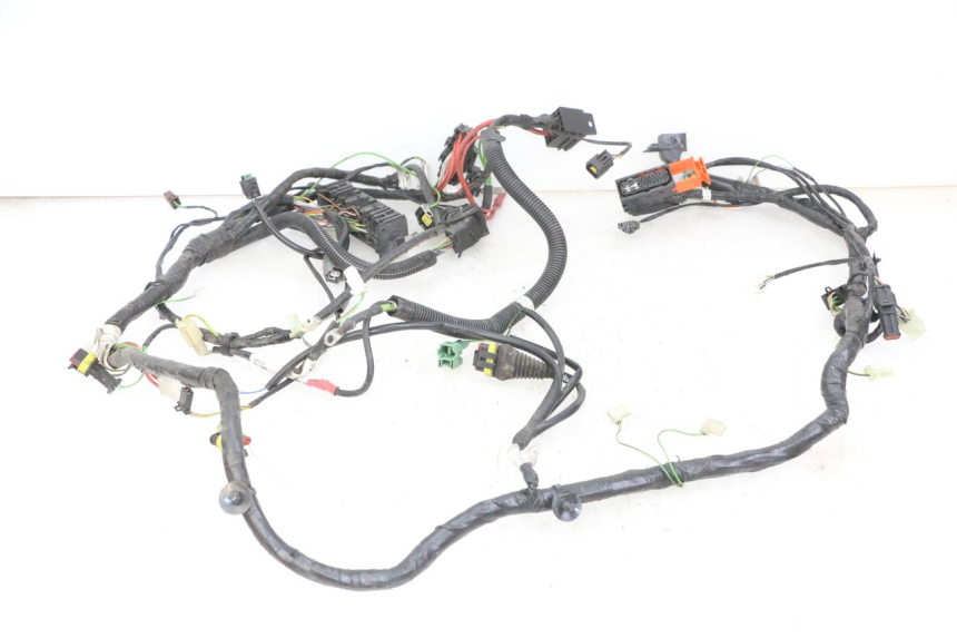 photo de WIĄZKA ELEKTRYCZNA PEUGEOT SATELIS 125 (2013 - 2018) - Zbliżenie komponentów