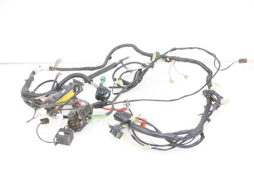 photo de WIĄZKA ELEKTRYCZNA PEUGEOT SATELIS 125 (2013 - 2018) - Inny kąt widzenia