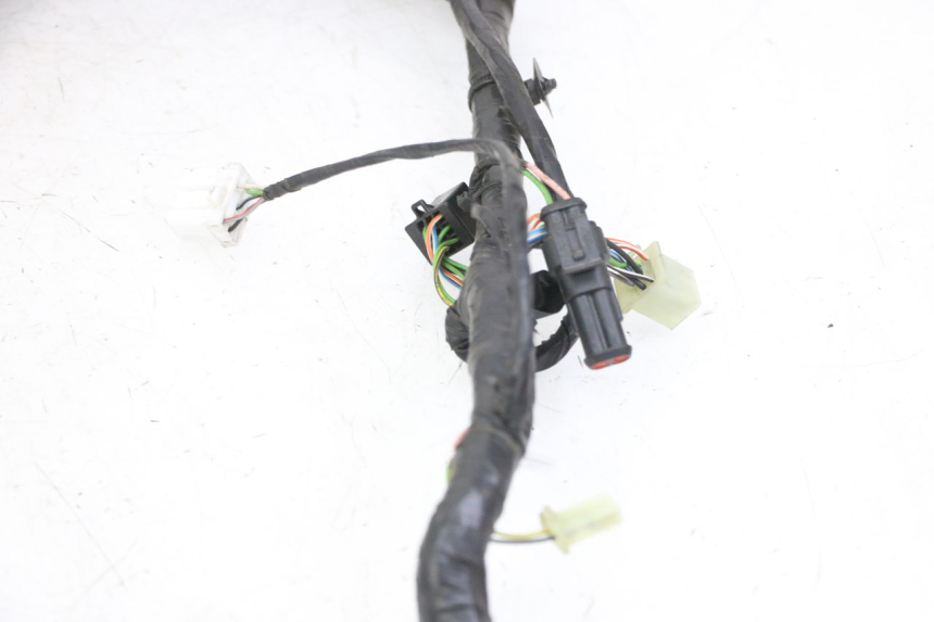 photo de WIĄZKA ELEKTRYCZNA PEUGEOT SATELIS 125 (2013 - 2018) - Stan powierzchni