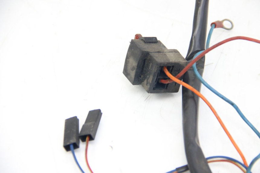 photo de INSTALACJA ELEKTRYCZNA APRILIA SCARABEO 4T 50 (2009 - 2017) - Punkty mocowania