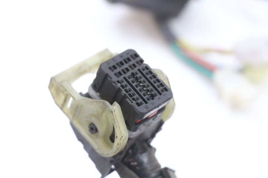 photo de WIĄZKA ELEKTRYCZNA KYMCO SUPER 8 4T 50 (2021 - 2024) - Inny kąt widzenia