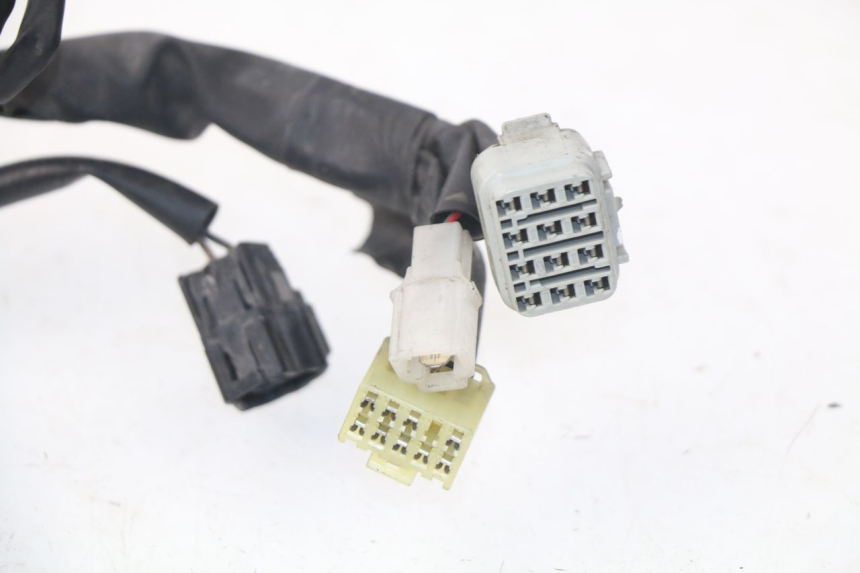 photo de WIĄZKA ELEKTRYCZNA GŁOWICY WIDEŁEK YAMAHA FJR ABS 1300 (2006 - 2012) - Inny kąt widzenia