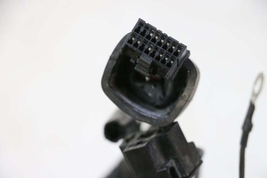 photo de WIĄZKA ELEKTRYCZNA GŁOWICY WIDEŁEK YAMAHA FZ6 FAZER S2 600 (2007 - 2011) - Zoom stanu zużycia