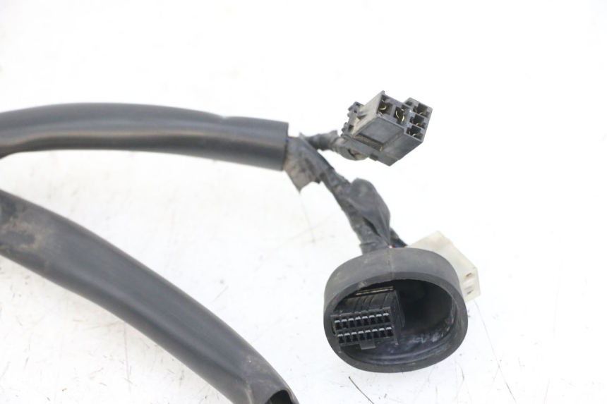 photo de WIĄZKA ELEKTRYCZNA GŁOWICY WIDEŁEK YAMAHA FZS FAZER 600 (2001 - 2003) - Inny kąt widzenia