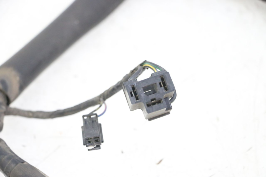 photo de WIĄZKA ELEKTRYCZNA GŁOWICY WIDEŁEK YAMAHA FZS FAZER 600 (2001 - 2003) - Zbliżenie techniczne