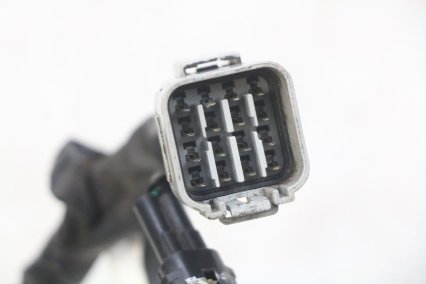 photo de WIĄZKA ELEKTRYCZNA GŁOWICY WIDEŁEK YAMAHA MT ABS 125 (2014 - 2018) - Zoom stanu zużycia