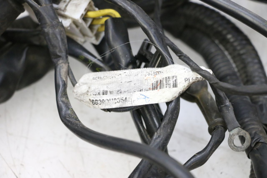 photo de WIĄZKA ELEKTRYCZNA PIAGGIO VESPA GTS SUPER IE 125 (2009 - 2016) - Szczegół części