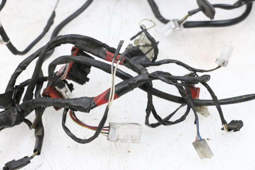 photo de WIĄZKA ELEKTRYCZNA PIAGGIO VESPA GTS SUPER IE 125 (2009 - 2016) - Kontrola wizualna