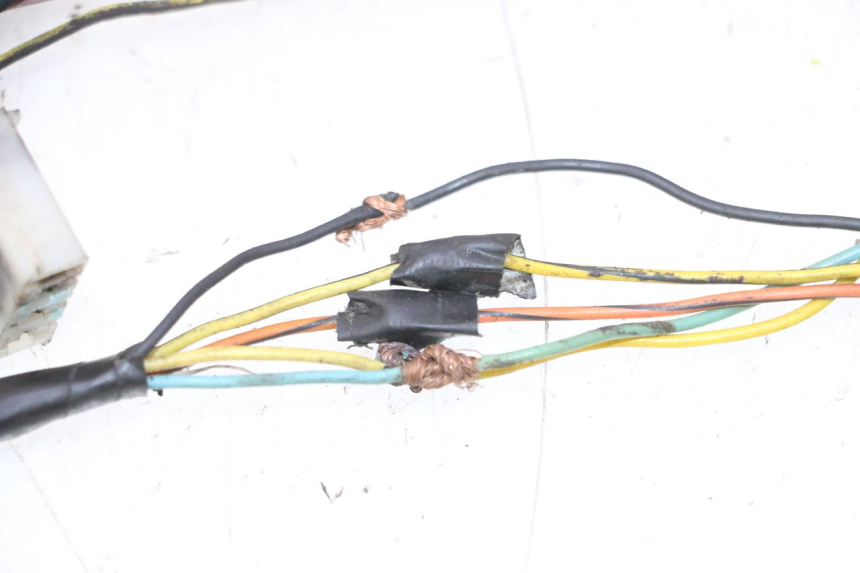 photo de INSTALACJA ELEKTRYCZNA PIAGGIO VESPA LX 2T 50 (2005 - 2013) - Inny kąt widzenia