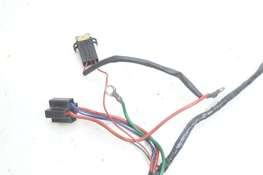 photo de WIĄZKA ELEKTRYCZNA PEUGEOT VIVACITY 100 (1999 - 2008) - Zoom stanu zużycia