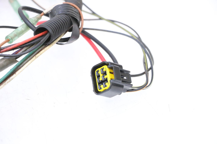 photo de WIĄZKA YAMAHA WAVE RUNNER GP R 1200 (2000 - 2003) - Alternatywny kąt