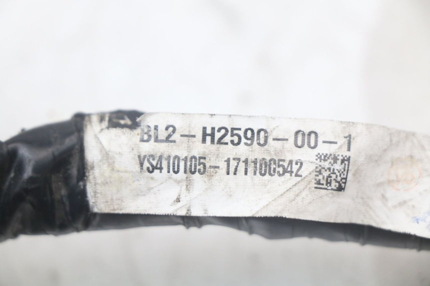 photo de WIĄZKA ELEKTRYCZNA YAMAHA XMAX X-MAX ABS 125 (2017 - 2020) - Stan powierzchni