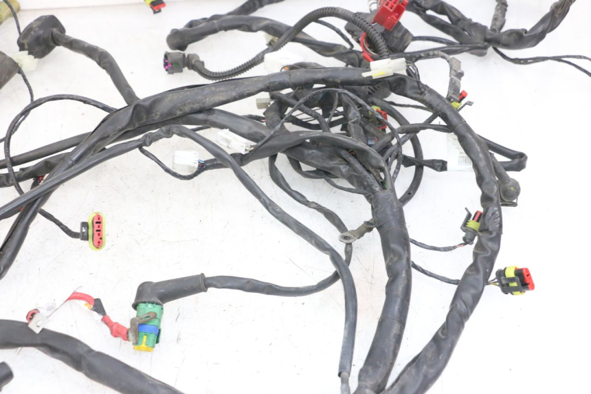 photo de INSTALACJA ELEKTRYCZNA PIAGGIO X10 125 (2012 - 2017) - Szczegóły charakterystyczne