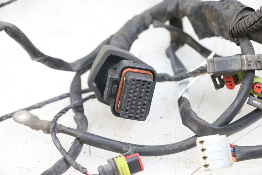 photo de INSTALACJA ELEKTRYCZNA PIAGGIO X10 125 (2012 - 2017) - Zoom stanu zużycia