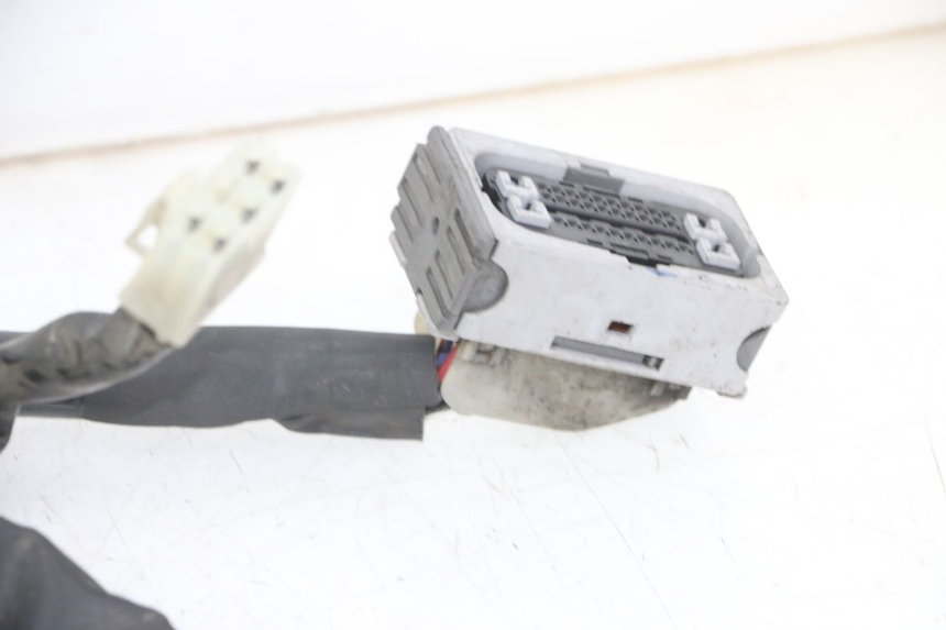 photo de WIĄZKA ELEKTRYCZNA YAMAHA XJ6 ABS 600 (2008 - 2016) - Oznaczenia i referencje