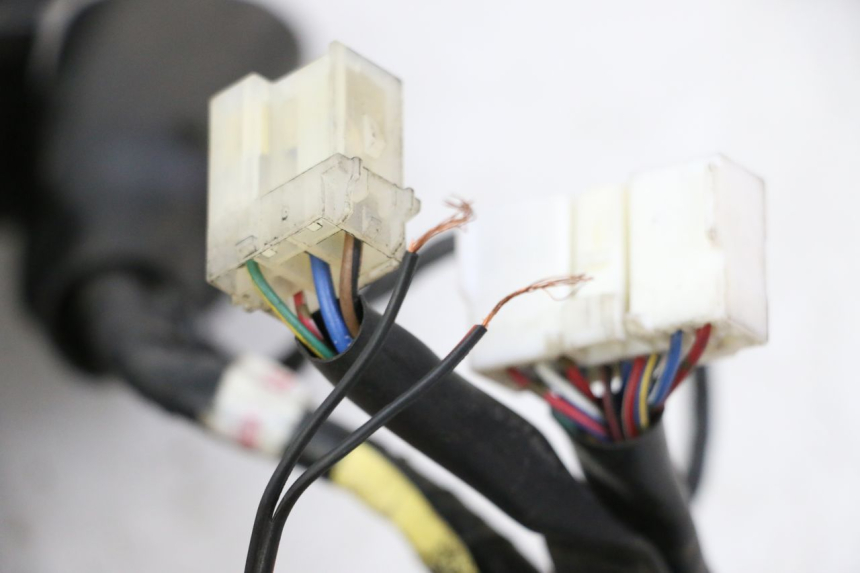 photo de WIĄZKA ELEKTRYCZNA YAMAHA XJ6 ABS 600 (2008 - 2016) - Część sprawdzona