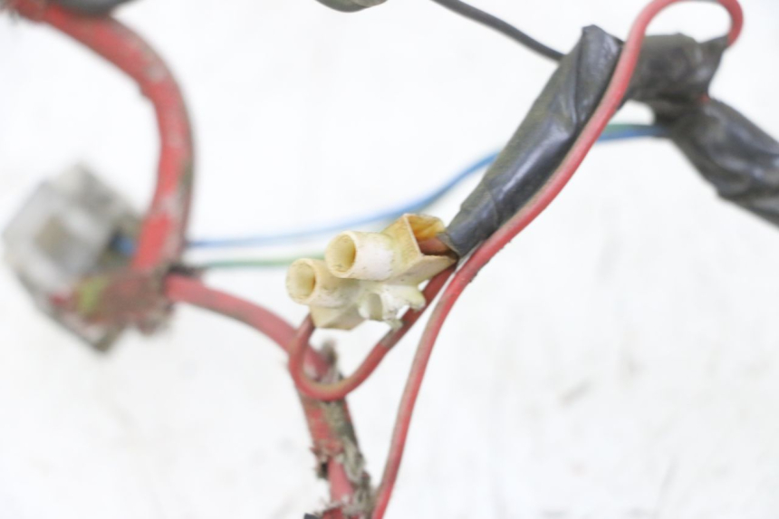 photo de WIĄZKA ELEKTRYCZNA YAMAHA BW'S NG NEXT GENERATION 50 (1996 - 2003) - Zbliżenie techniczne