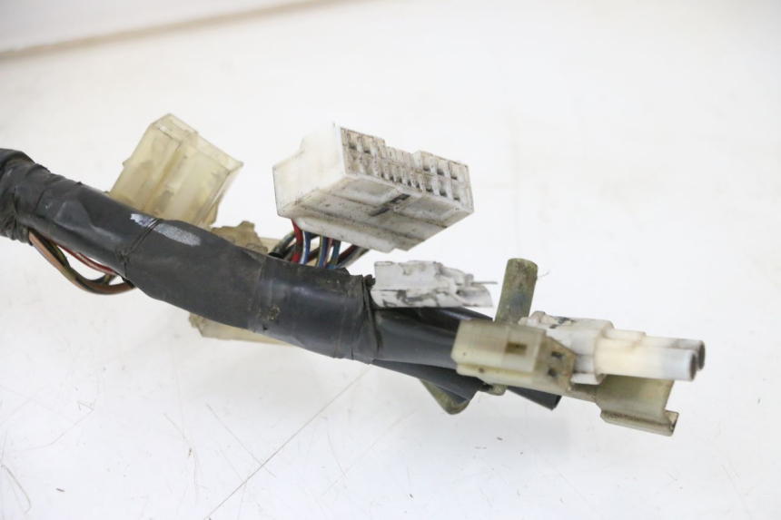 photo de INSTALACJA ELEKTRYCZNA YAMAHA FZ6 FAZER S2 600 (2007 - 2011) - Kontrola wizualna