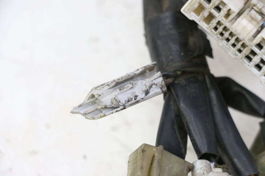 photo de INSTALACJA ELEKTRYCZNA YAMAHA FZ6 FAZER S2 600 (2007 - 2011) - Stan powierzchni