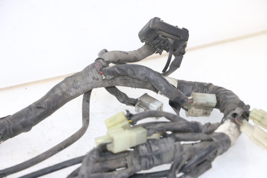 photo de INSTALACJA ELEKTRYCZNA YAMAHA X-MAX XMAX ABS 250 (2010 - 2014) - Szczegóły charakterystyczne