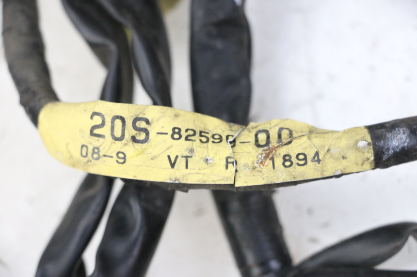 photo de WIĄZKA ELEKTRYCZNA YAMAHA XJ6 600 (2008 - 2016) - Struktura - zbliżenie