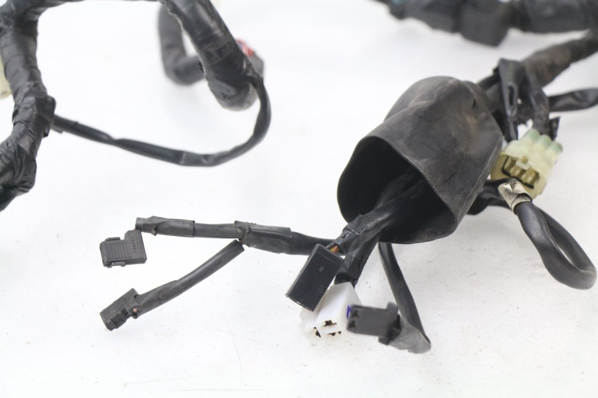 photo de INSTALACJA ELEKTRYCZNA YAMAHA YZF R 125 (2008 - 2013) - Inny kąt widzenia