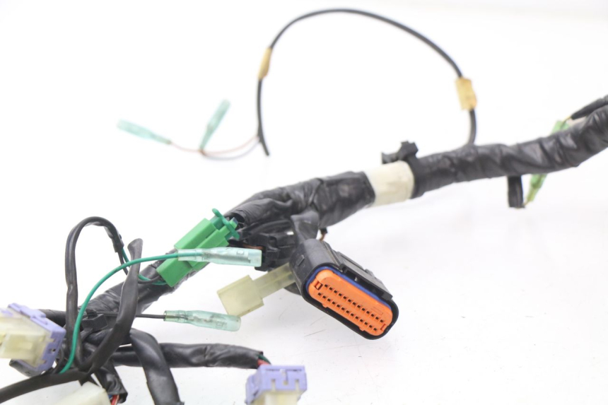photo de INSTALACJA ELEKTRYCZNA YAMAHA YZF R 125 (2008 - 2013) - Zbliżenie techniczne