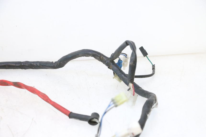 photo de INSTALACJA ELEKTRYCZNA YAMAHA YP MAJESTY 125 (2007 - 2010) - Zbliżenie komponentów