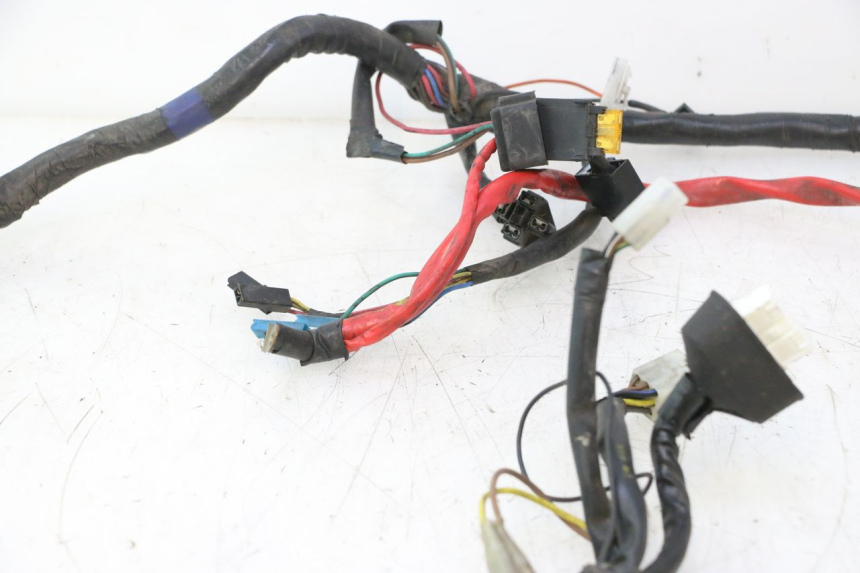 photo de INSTALACJA ELEKTRYCZNA YAMAHA YP MAJESTY 125 (2007 - 2010) - Widok z bliska