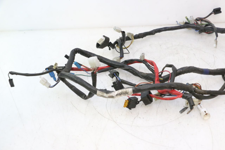 photo de INSTALACJA ELEKTRYCZNA YAMAHA YP MAJESTY 125 (2007 - 2010) - Zoom stanu zużycia