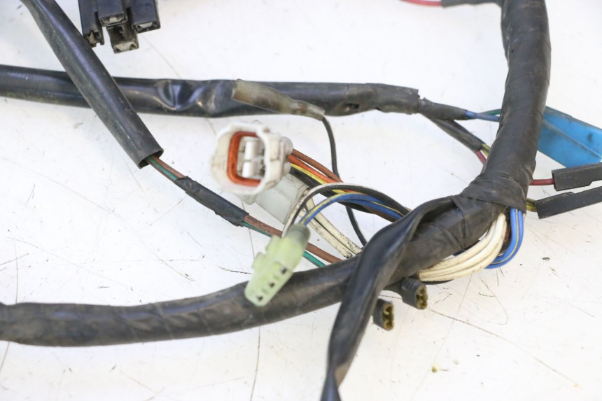 photo de INSTALACJA ELEKTRYCZNA YAMAHA YP MAJESTY 125 (2007 - 2010) - Zoom stanu zużycia