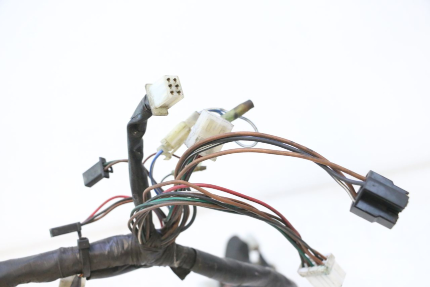 photo de INSTALACJA ELEKTRYCZNA YAMAHA YP MAJESTY 125 (2007 - 2010) - Zbliżenie techniczne