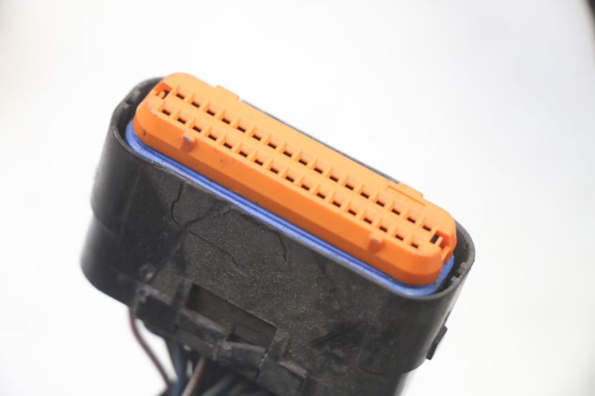 photo de WIĄZKA ELEKTRYCZNA YAMAHA YP X-MAX XMAX 400 (2014 - 2017) - Stan powierzchni