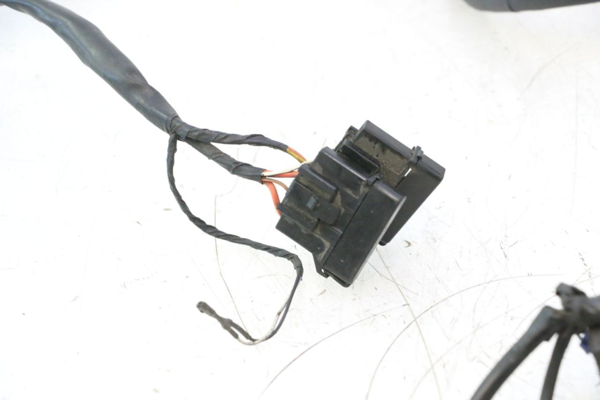 photo de INSTALACJA ELEKTRYCZNA PIAGGIO ZIP 4T 50 (2018 - 2020) - Zoom stanu zużycia