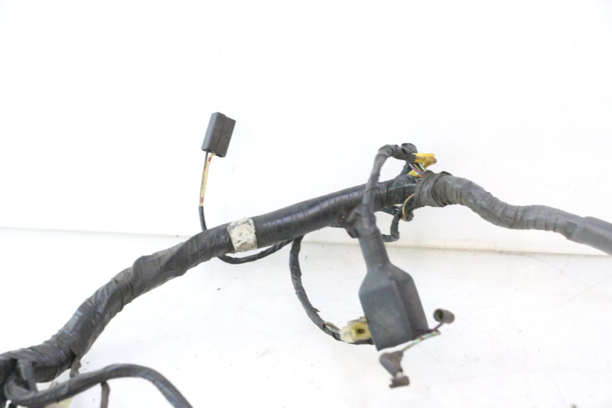 photo de INSTALACJA ELEKTRYCZNA KAWASAKI ZZR 600 (1995 - 2004) - Zbliżenie techniczne