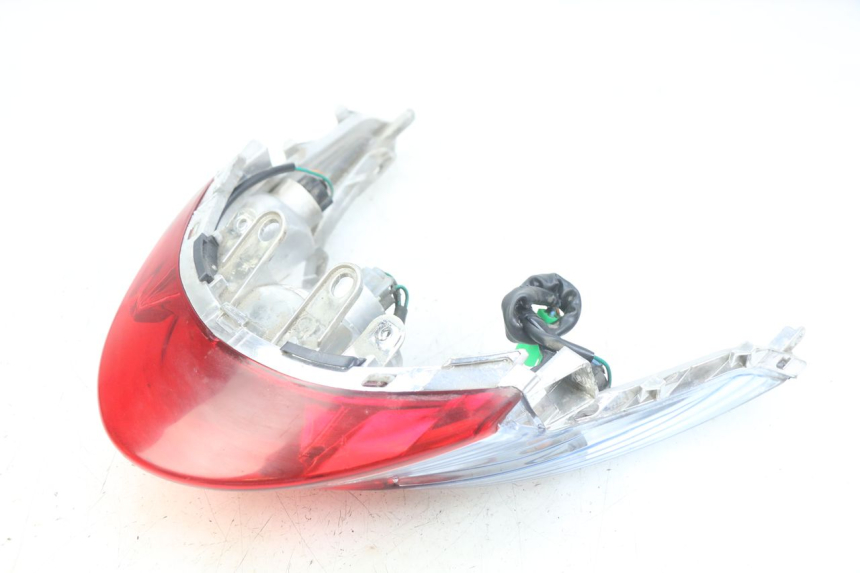 photo de LAMPA TYLNA KYMCO AGILITY 16+ 4T 50 (2018 - 2023) - Zbliżenie techniczne