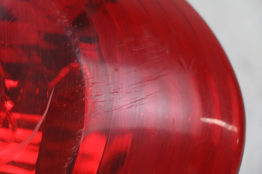 photo de LAMPA TYLNA KYMCO AGILITY 16+ 4T 50 (2018 - 2023) - Zoom stanu zużycia